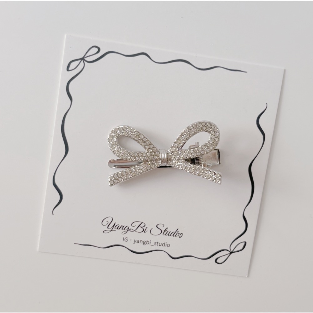 𝓨𝓪𝓷𝓰𝓑𝓲🕊️【韓系精緻爆閃水鑽蝴蝶結髮夾】【前額瀏海夾】 V441-細節圖2