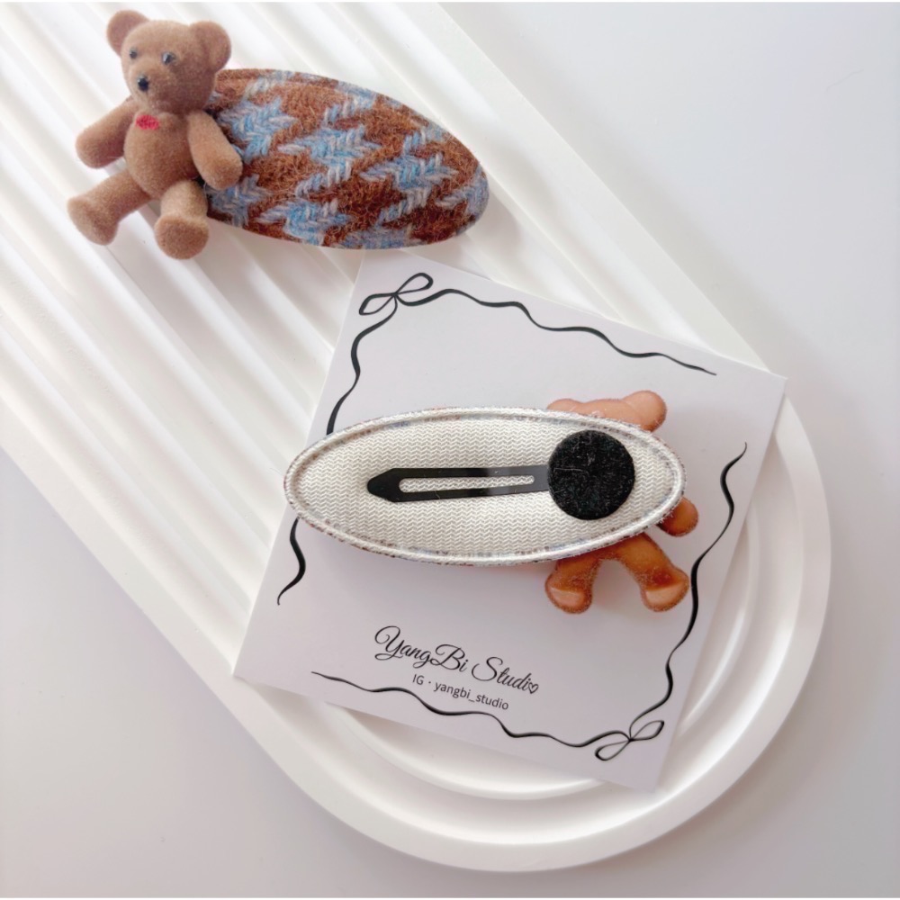 𝓨𝓪𝓷𝓰𝓑𝓲🕊️【韓系千鳥格植絨小熊髮夾】 V442-細節圖6