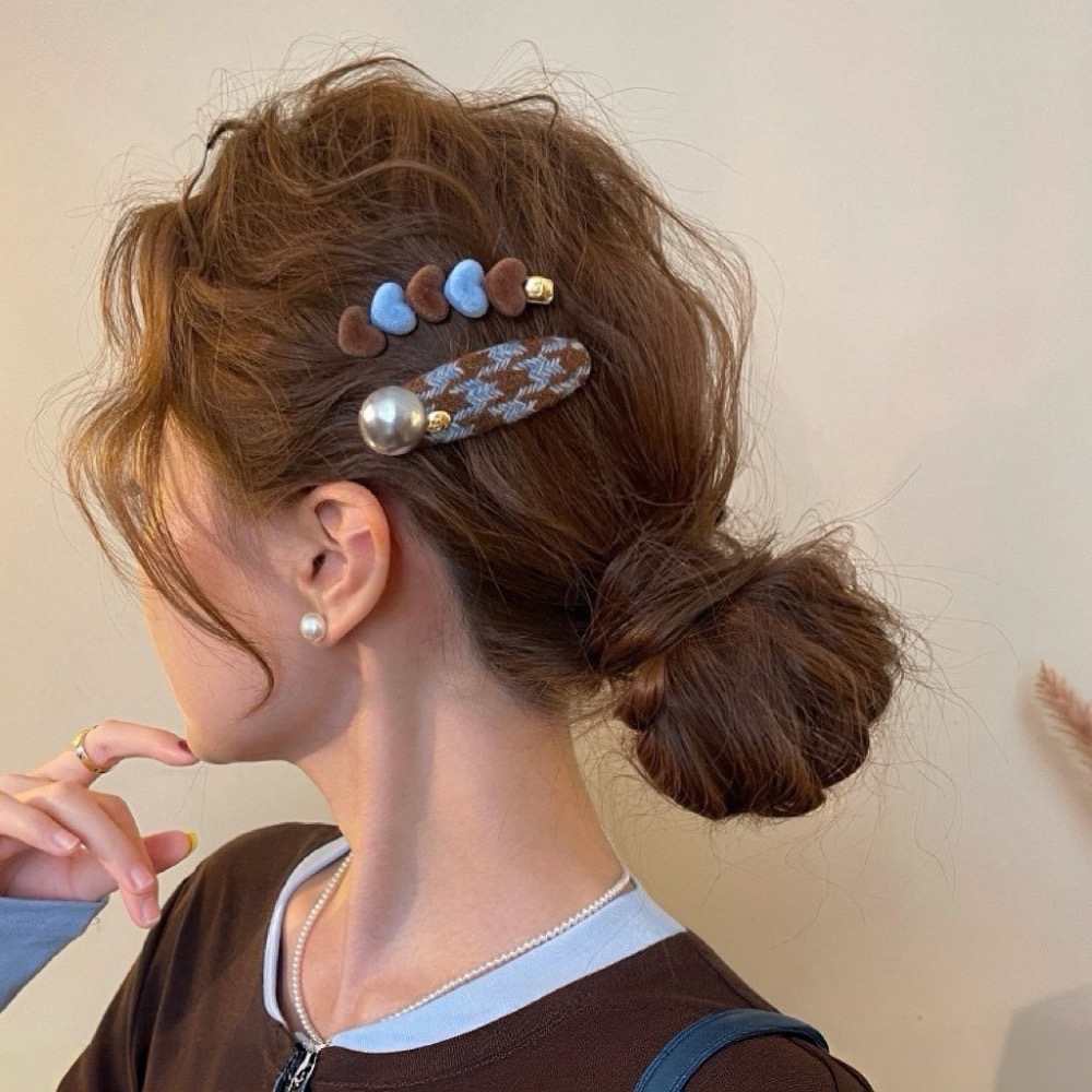 𝓨𝓪𝓷𝓰𝓑𝓲🕊️【高質感愛心撞色植絨千鳥格髮夾】 V443-細節圖11