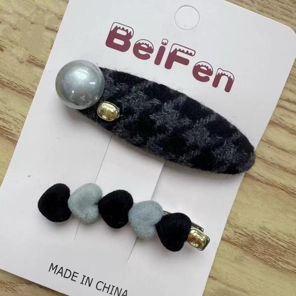 𝓨𝓪𝓷𝓰𝓑𝓲🕊️【高質感愛心撞色植絨千鳥格髮夾】 V443-規格圖11