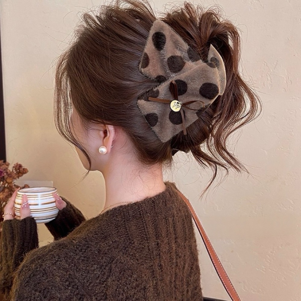 𝓨𝓪𝓷𝓰𝓑𝓲🕊️【毛絨波點蝴蝶結三角鯊魚夾】V451-細節圖2