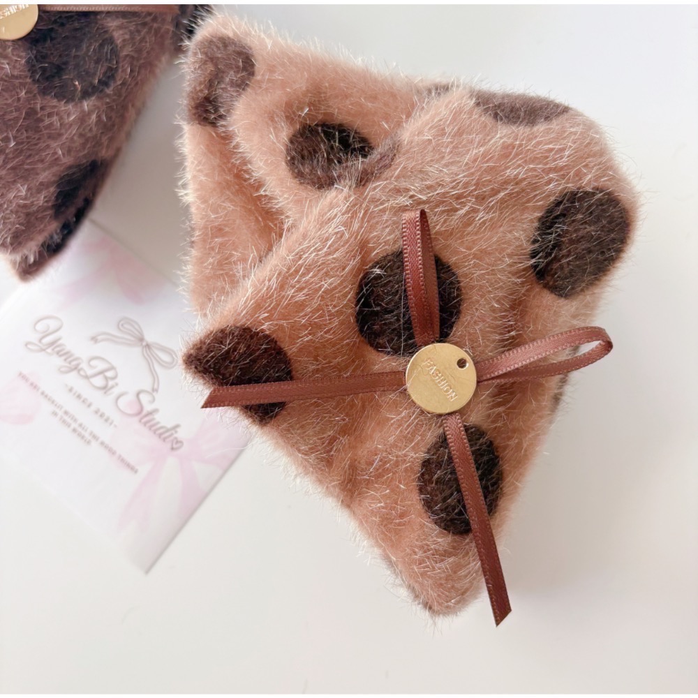 𝓨𝓪𝓷𝓰𝓑𝓲🕊️【毛絨波點蝴蝶結三角鯊魚夾】V451-細節圖4