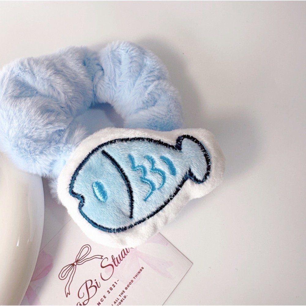 𝓨𝓪𝓷𝓰𝓑𝓲🕊️【可愛爆表 企鵝小魚毛絨大腸圈】V454-細節圖10