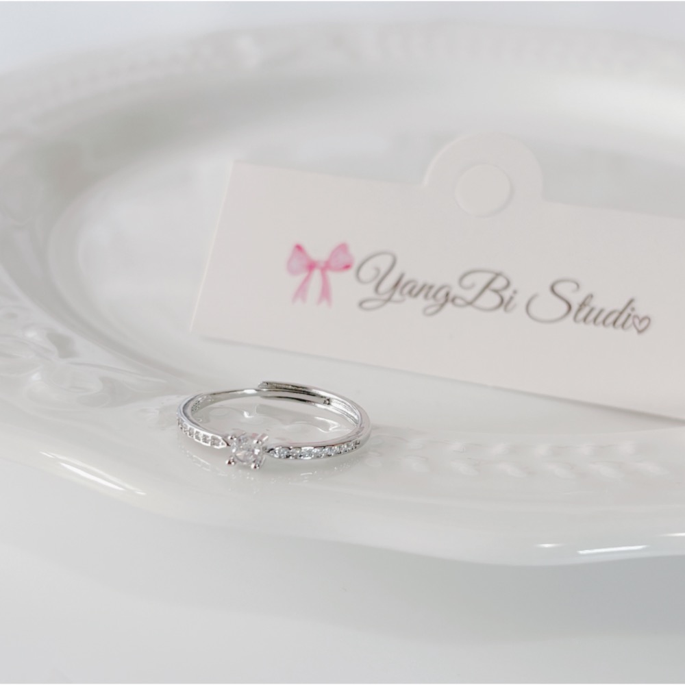 𝓨𝓪𝓷𝓰𝓑𝓲🕊️ 【經典排鑽永恆小方糖細戒】 Y929-細節圖3