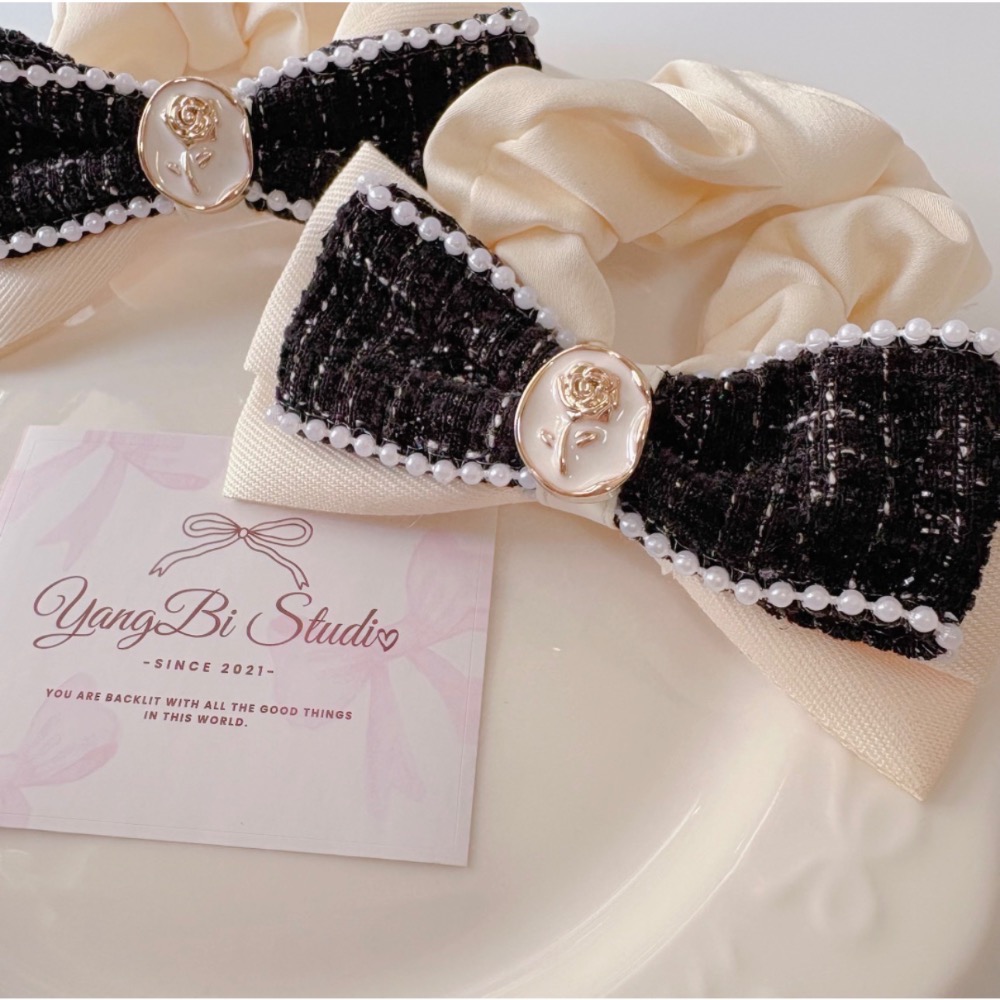 𝓨𝓪𝓷𝓰𝓑𝓲🕊️【法式珍珠毛呢玫瑰蝴蝶結大腸圈】V456-細節圖4