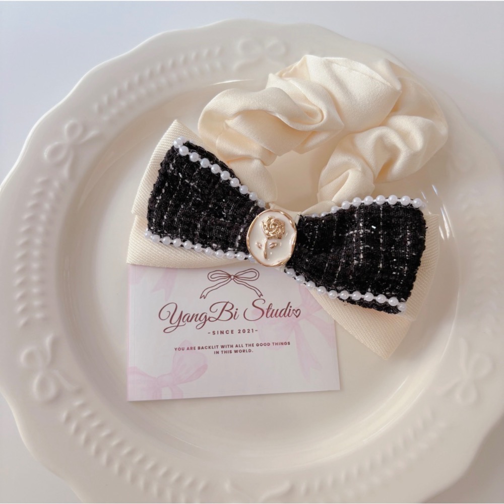 𝓨𝓪𝓷𝓰𝓑𝓲🕊️【法式珍珠毛呢玫瑰蝴蝶結大腸圈】V456-細節圖6