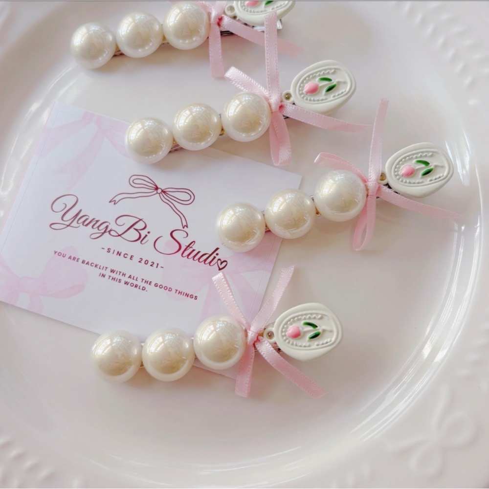 𝓨𝓪𝓷𝓰𝓑𝓲🕊️【質感女孩．鬱金香絲帶蝴蝶結珍珠髮夾】瀏海夾 V458-細節圖3