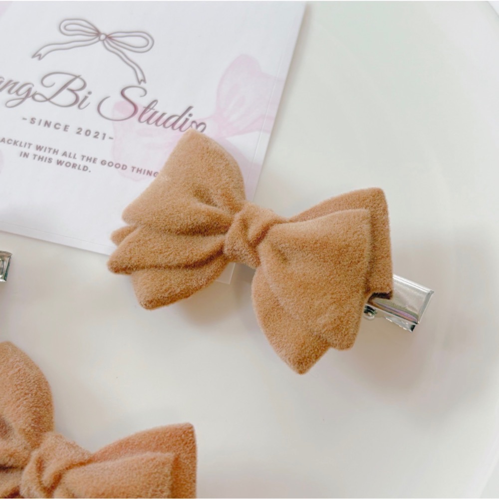 𝓨𝓪𝓷𝓰𝓑𝓲🕊️【韓系植絨摩卡奶咖造型蝴蝶結髮夾】【瀏海夾】 V461-細節圖6