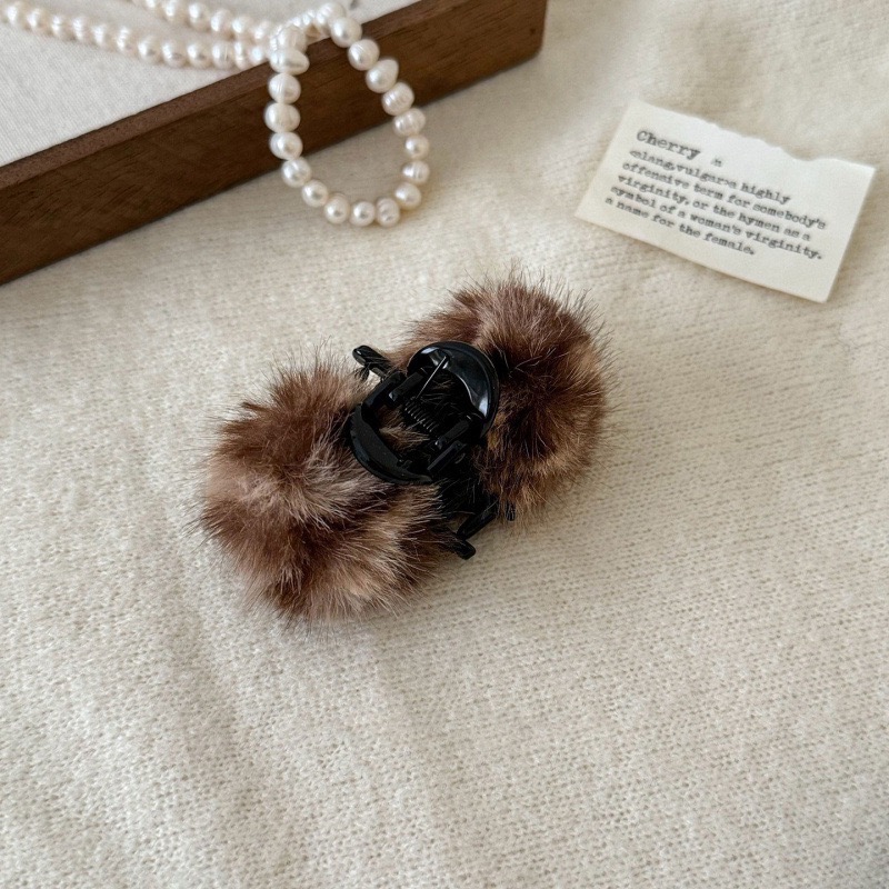 咖色毛球小抓夾