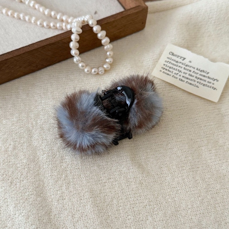 𝓨𝓪𝓷𝓰𝓑𝓲🕊️【觸感好摸 質感毛球小抓夾 甜美公主頭髮夾】 V463-規格圖10