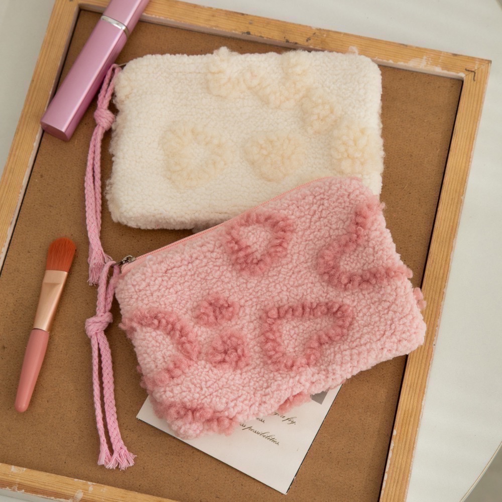 𝓨𝓪𝓷𝓰𝓑𝓲🩰【中型．超甜美立體愛心毛絨可愛化妝包】收納包 生理包 C71-細節圖6