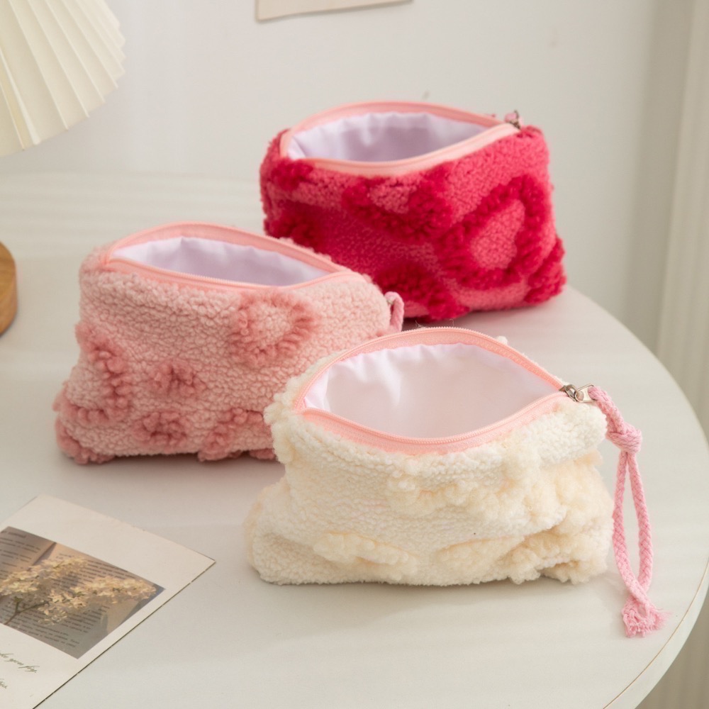 𝓨𝓪𝓷𝓰𝓑𝓲🩰【中型．超甜美立體愛心毛絨可愛化妝包】收納包 生理包 C71-細節圖7