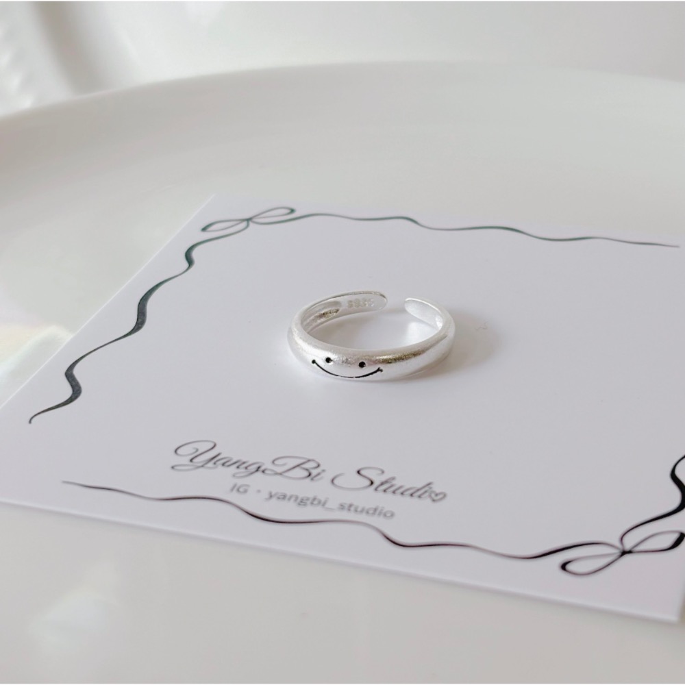 𝓨𝓪𝓷𝓰𝓑𝓲🕊️【每天都要微笑】925純銀【拉絲可愛笑臉戒指】 Y937-細節圖4