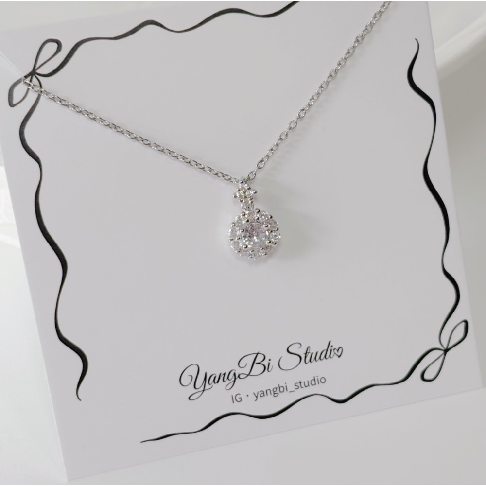 𝓨𝓪𝓷𝓰𝓑𝓲🕊️【閃鑽設計花朵鎖骨鍊】925 氣質鎖骨鏈 項鍊 百搭日常約會必備 Y940-細節圖8