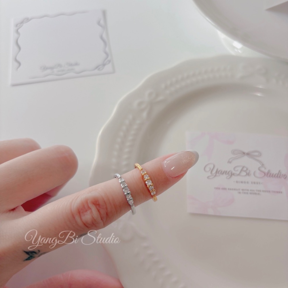 𝓨𝓪𝓷𝓰𝓑𝓲🕊️925純銀【簡約排鑽細閃戒指】 Y944-細節圖4