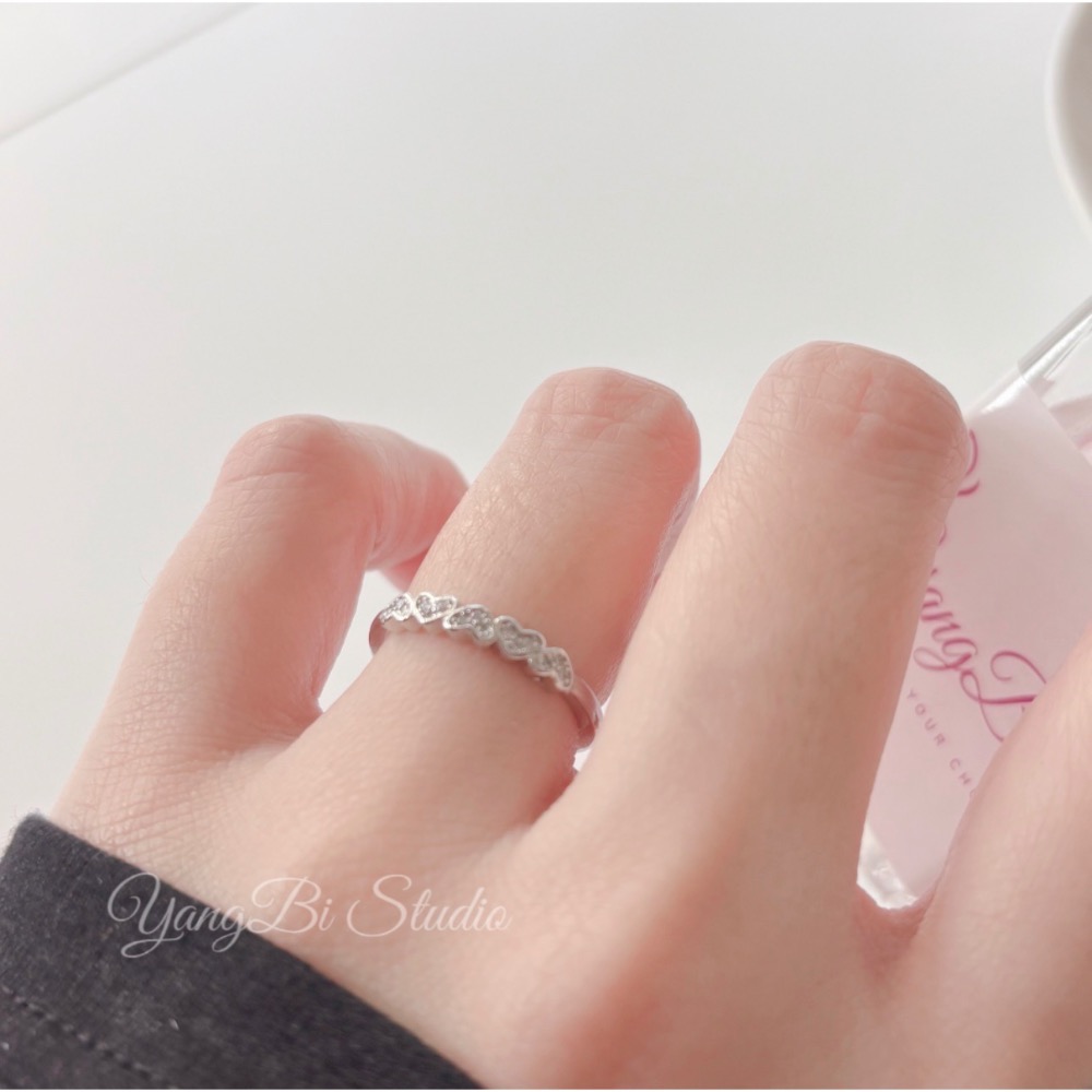𝓨𝓪𝓷𝓰𝓑𝓲🕊️925純銀【韓系整排愛心細閃戒指】極細顯白氣質款 小紅書同款 Y945-細節圖2