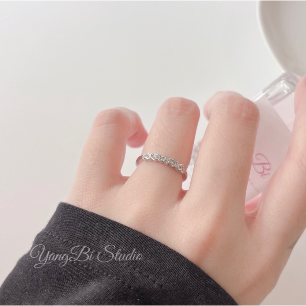 𝓨𝓪𝓷𝓰𝓑𝓲🕊️925純銀【韓系整排愛心細閃戒指】極細顯白氣質款 小紅書同款 Y945-細節圖10