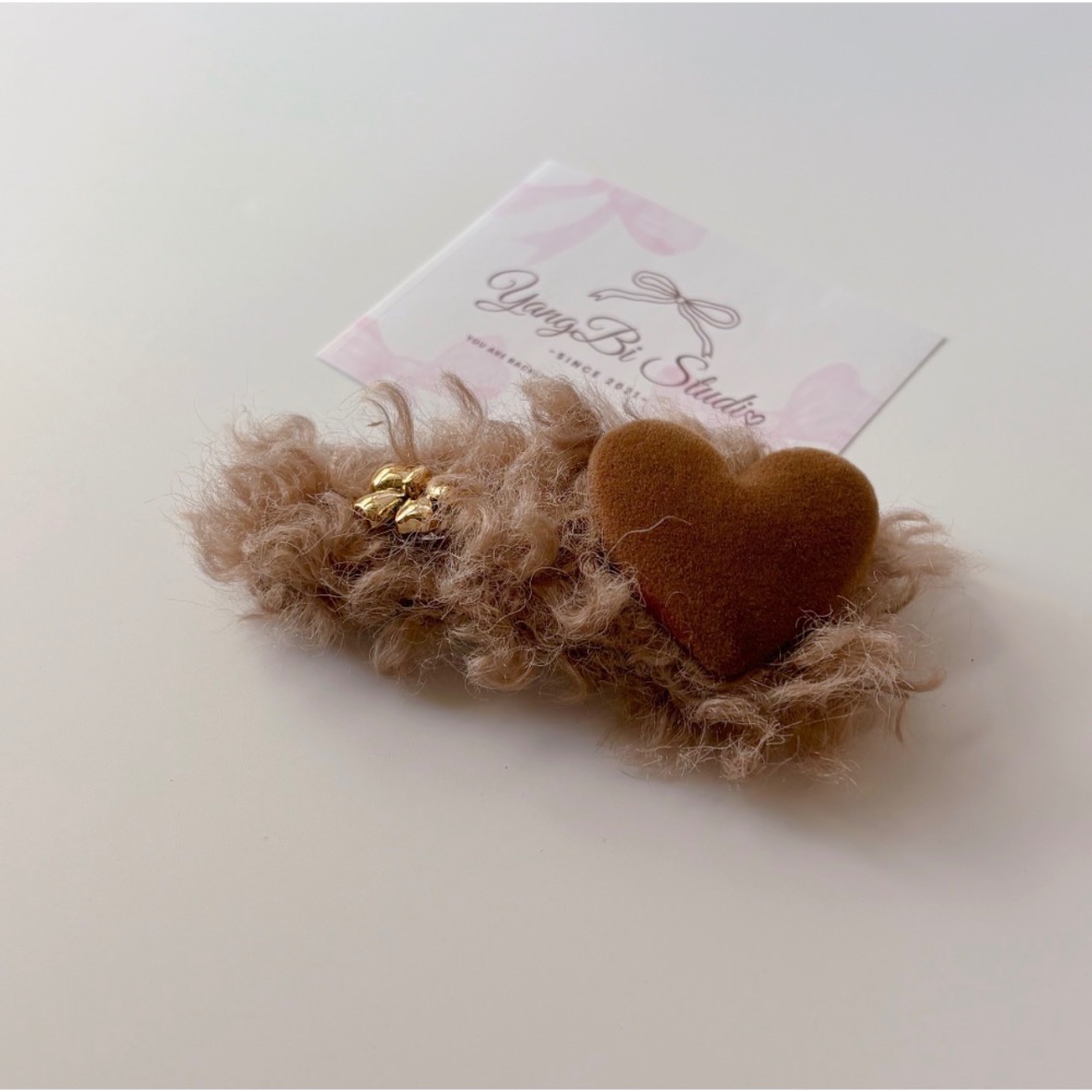𝓨𝓪𝓷𝓰𝓑𝓲🕊️【韓系軟萌毛毛愛心蝴蝶結髮夾】甜美百搭不挑臉型🍂溫柔系女孩必收款 V466-細節圖2