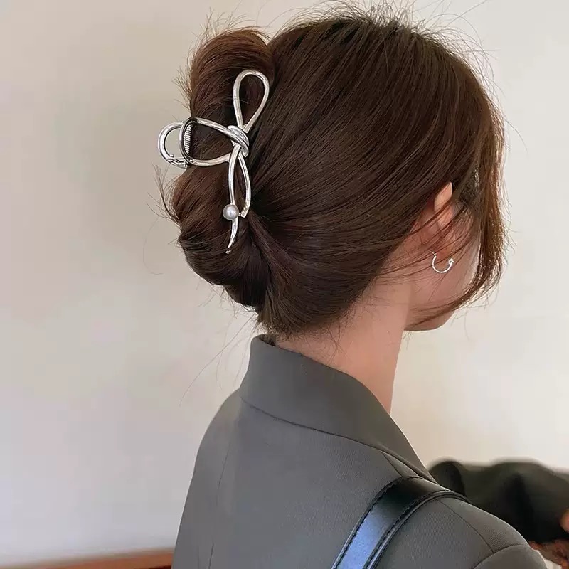 𝓨𝓪𝓷𝓰𝓑𝓲🕊️【韓系金屬珍珠蝴蝶結鯊魚夾】大抓夾 V467-細節圖2