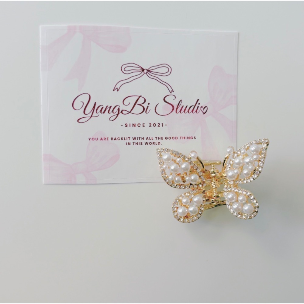 𝓨𝓪𝓷𝓰𝓑𝓲🕊️韓國氣質小抓夾｜精緻珍珠水鑽蝴蝶小抓夾 側邊夾 瀏海夾 日常約會必備 V469-細節圖5