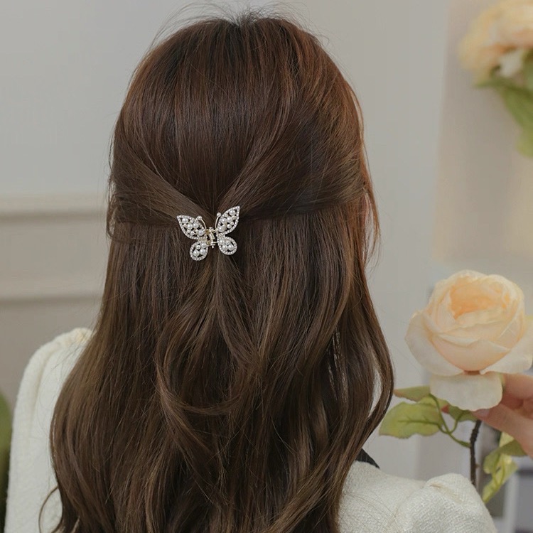 𝓨𝓪𝓷𝓰𝓑𝓲🕊️韓國氣質小抓夾｜精緻珍珠水鑽蝴蝶小抓夾 側邊夾 瀏海夾 日常約會必備 V469-細節圖6