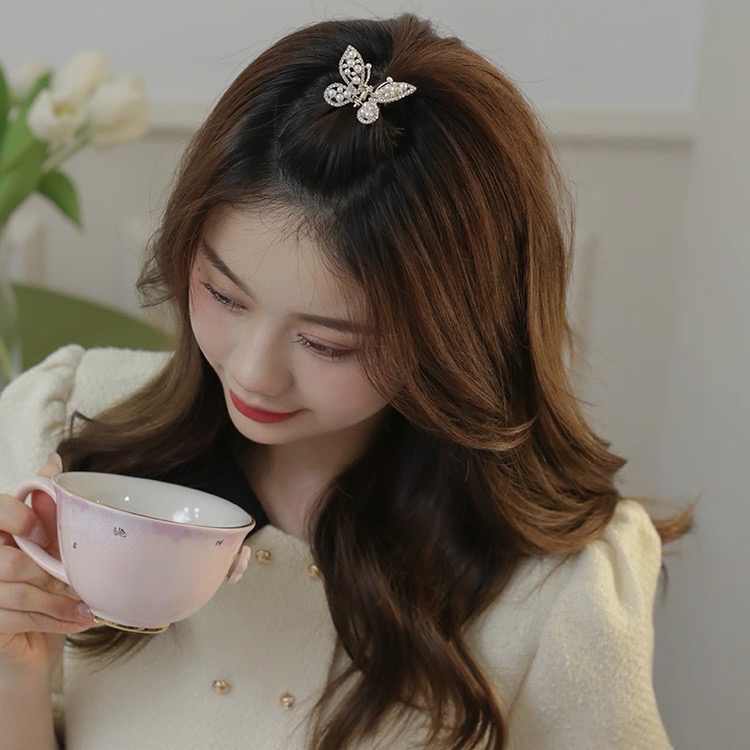 𝓨𝓪𝓷𝓰𝓑𝓲🕊️韓國氣質小抓夾｜精緻珍珠水鑽蝴蝶小抓夾 側邊夾 瀏海夾 日常約會必備 V469-細節圖7