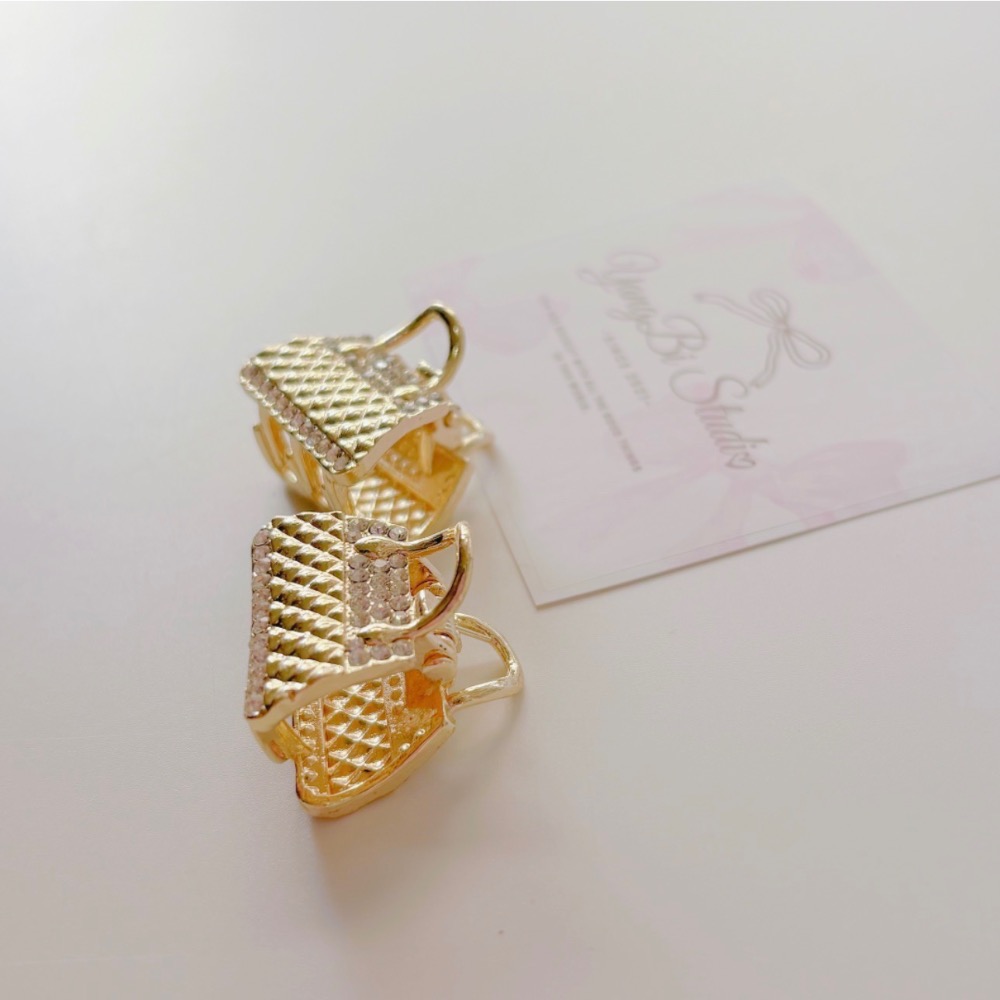 𝓨𝓪𝓷𝓰𝓑𝓲🕊️韓國精品排鑽菱格包包小抓夾 側邊夾 瀏海夾 日常約會必備 V470-細節圖4