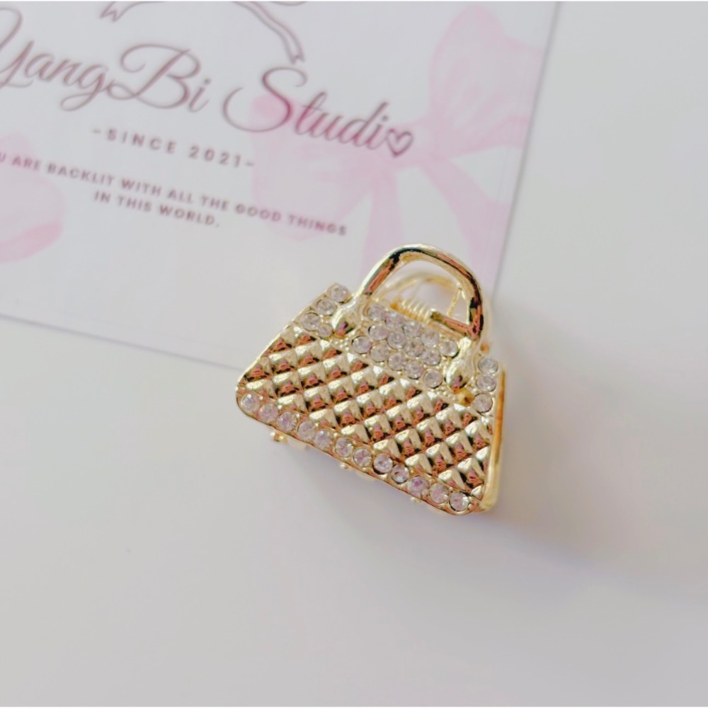 𝓨𝓪𝓷𝓰𝓑𝓲🕊️韓國精品排鑽菱格包包小抓夾 側邊夾 瀏海夾 日常約會必備 V470-細節圖8