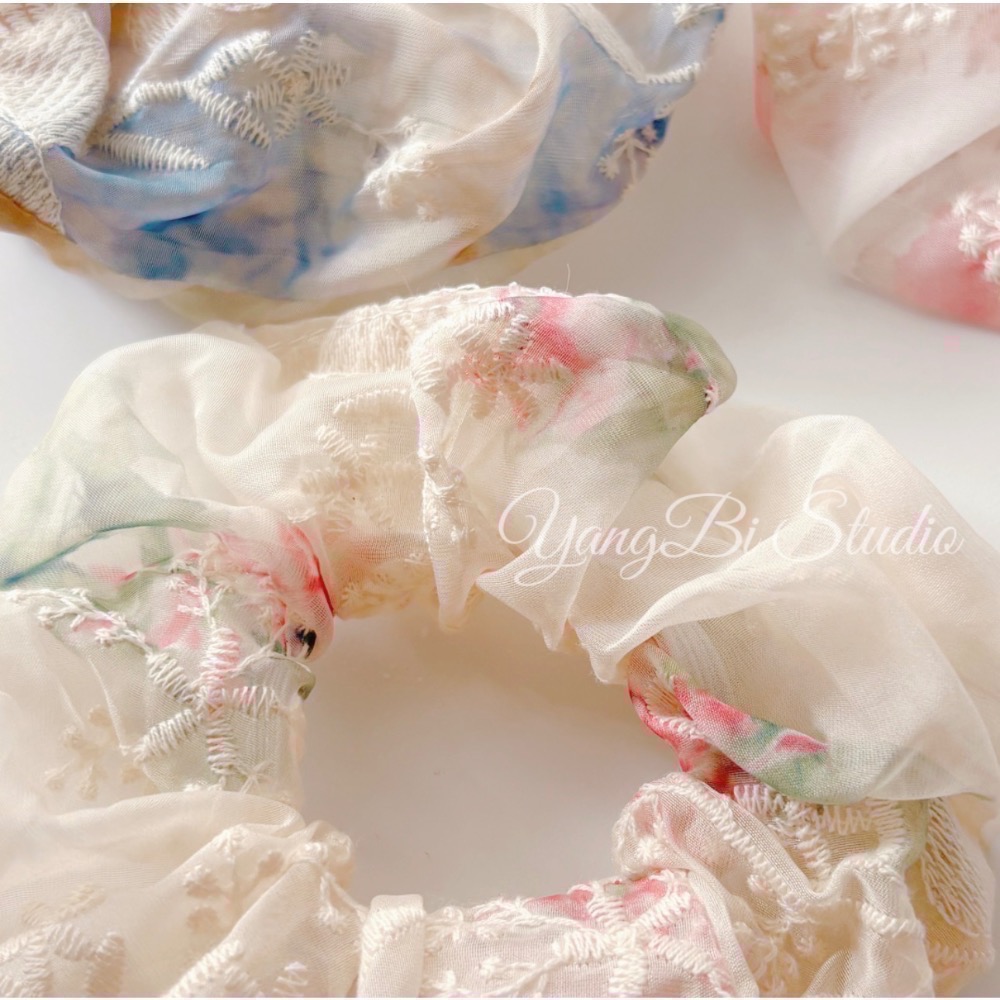 𝓨𝓪𝓷𝓰𝓑𝓲🕊️春日浪漫🫧溫柔刺繡花朵大腸圈 V482-細節圖6