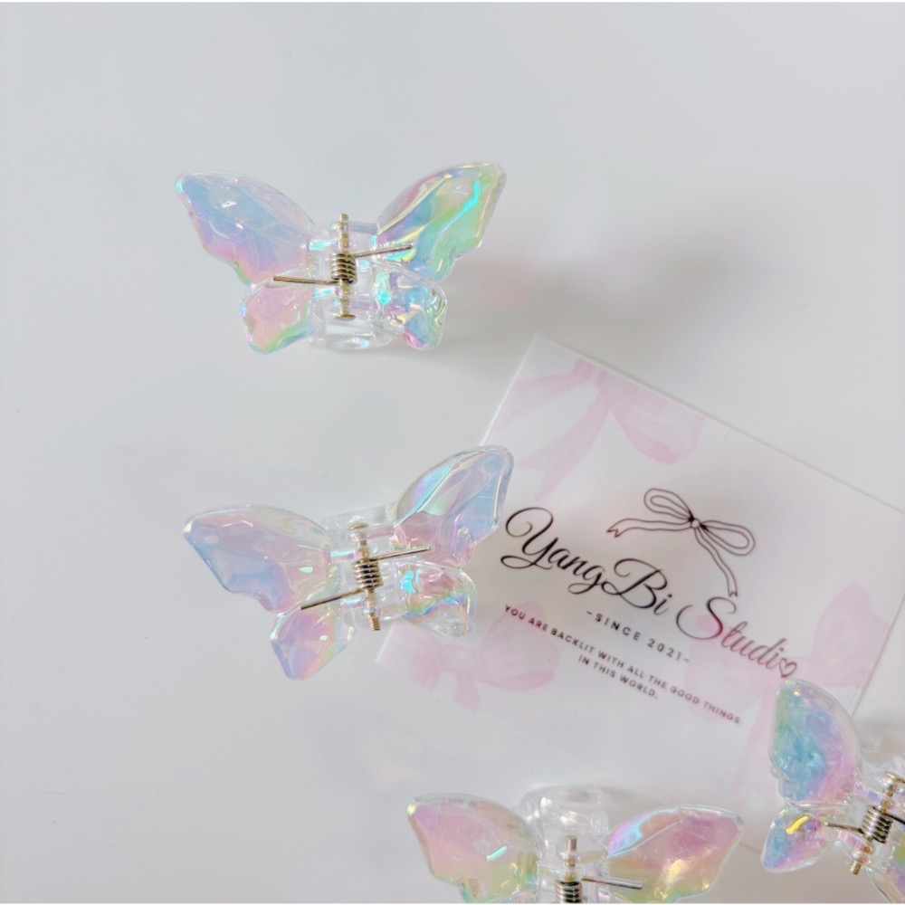 𝓨𝓪𝓷𝓰𝓑𝓲🕊️人魚姬光 蝴蝶絢彩霓虹中抓夾 鯊魚夾 瀏海夾 邊夾 碎髮夾 V512-細節圖2