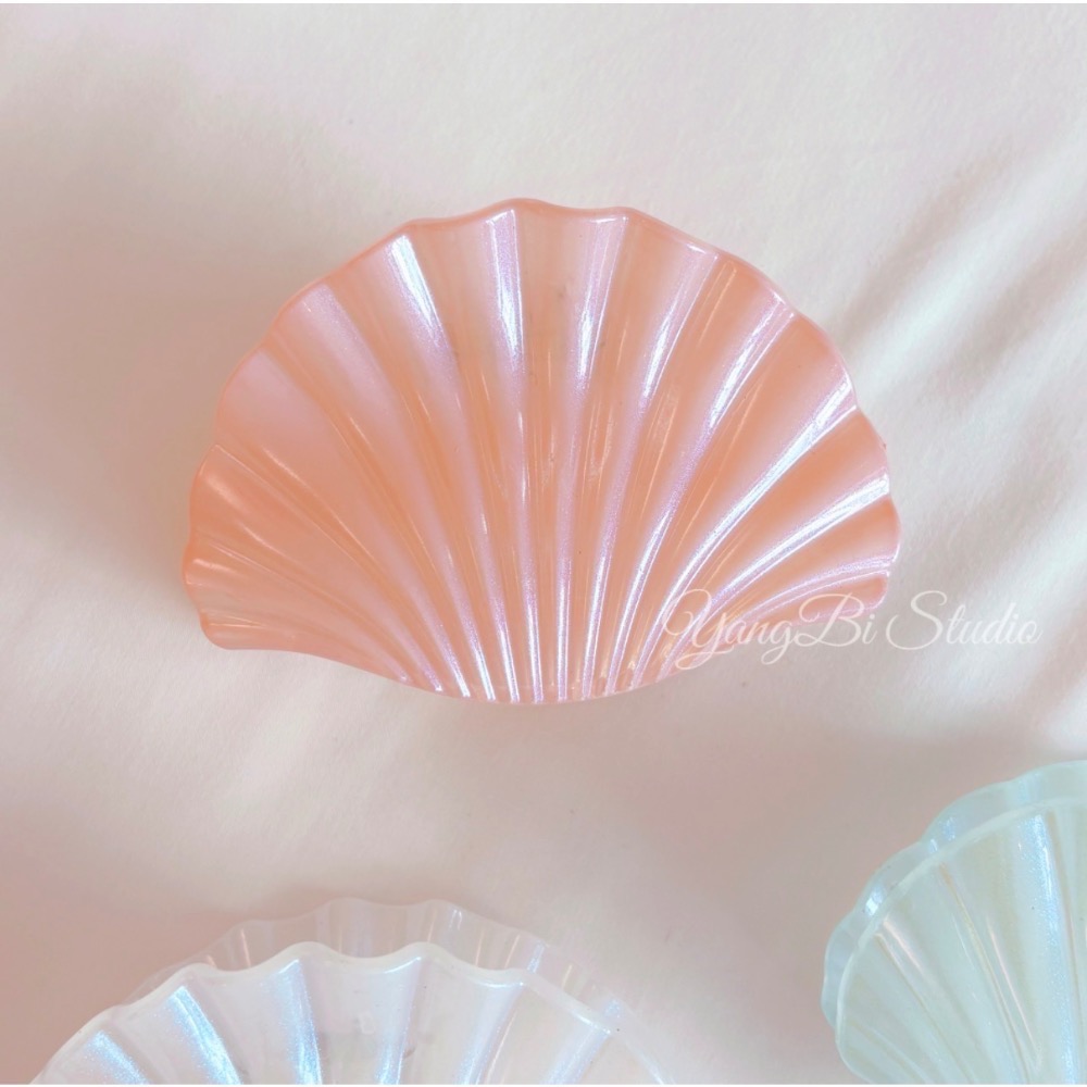 𝓨𝓪𝓷𝓰𝓑𝓲🕊️正韓🇰🇷人魚姬光浮光系列貝殼鯊魚夾 V522-細節圖6