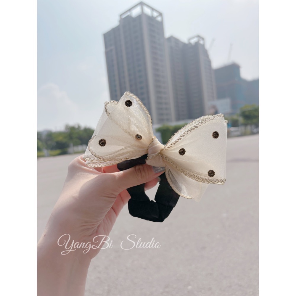 𝓨𝓪𝓷𝓰𝓑𝓲🕊️正韓🇰🇷三層蝴蝶結包邊歐根紗卯鑽腸圈 髮圈 髮束 V530-細節圖5