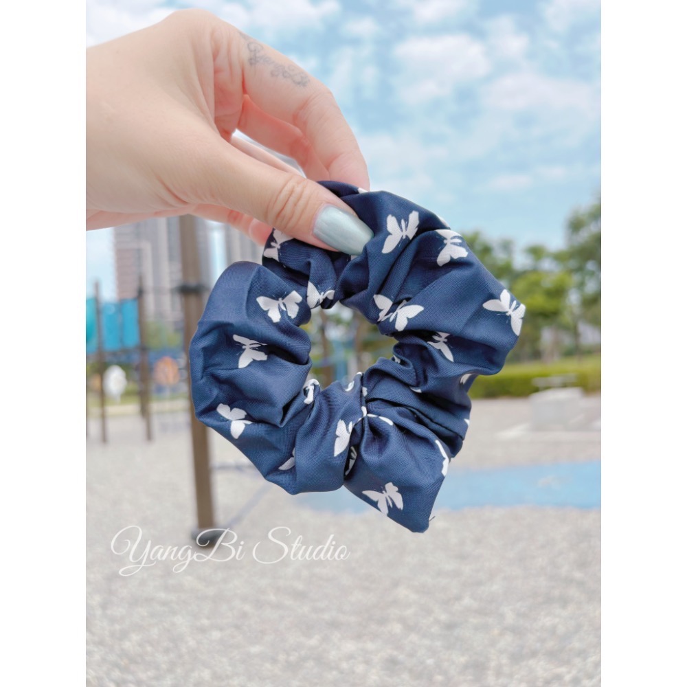 𝓨𝓪𝓷𝓰𝓑𝓲正韓🇰🇷布藝滿版蝴蝶大腸圈 V534-細節圖9