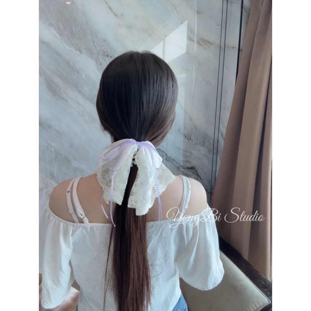 𝓨𝓪𝓷𝓰𝓑𝓲正韓質感超好🇰🇷馬尾夾界的天花板 韓國厚磅布料絕美蕾絲蝴蝶結串晶馬尾夾 V536-細節圖9