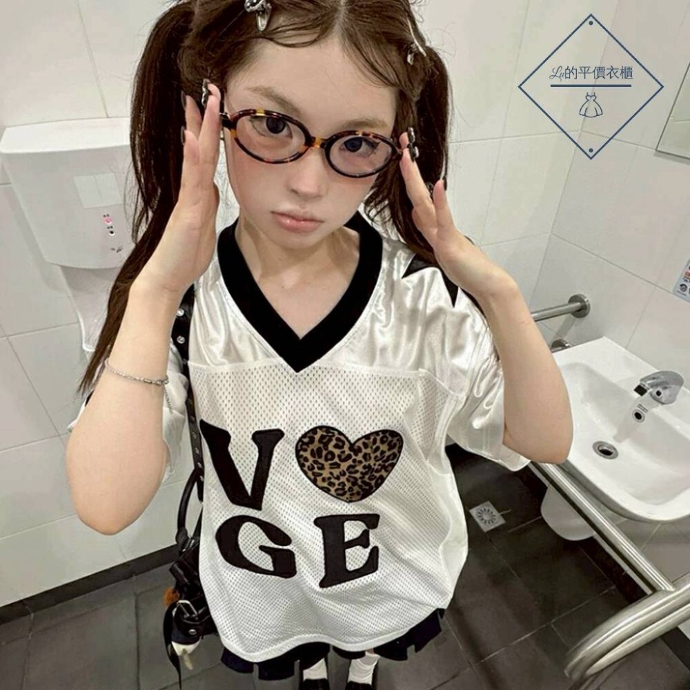 🌿Lu的平價衣櫃🌿🌸現貨W6014-24✔️WGWE家🇰🇷美式復古運動風豹紋愛心球衣#美式#球衣#復古#運動風-細節圖6