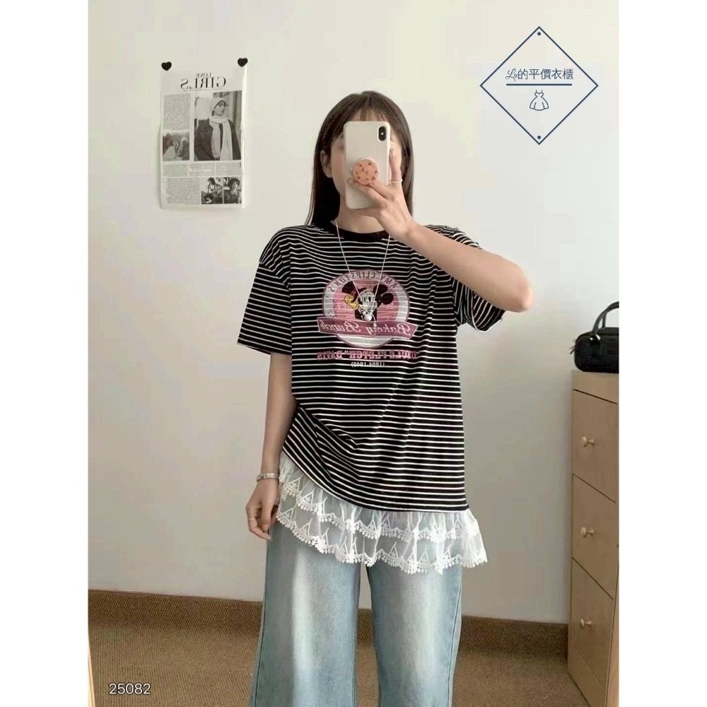 🌿Lu的平價衣櫃🌿🌸現貨25082-22✔️韓系甜美設計感百搭米奇蕾絲條紋Tee#蕾絲#米奇#可愛#甜美#上衣-細節圖3