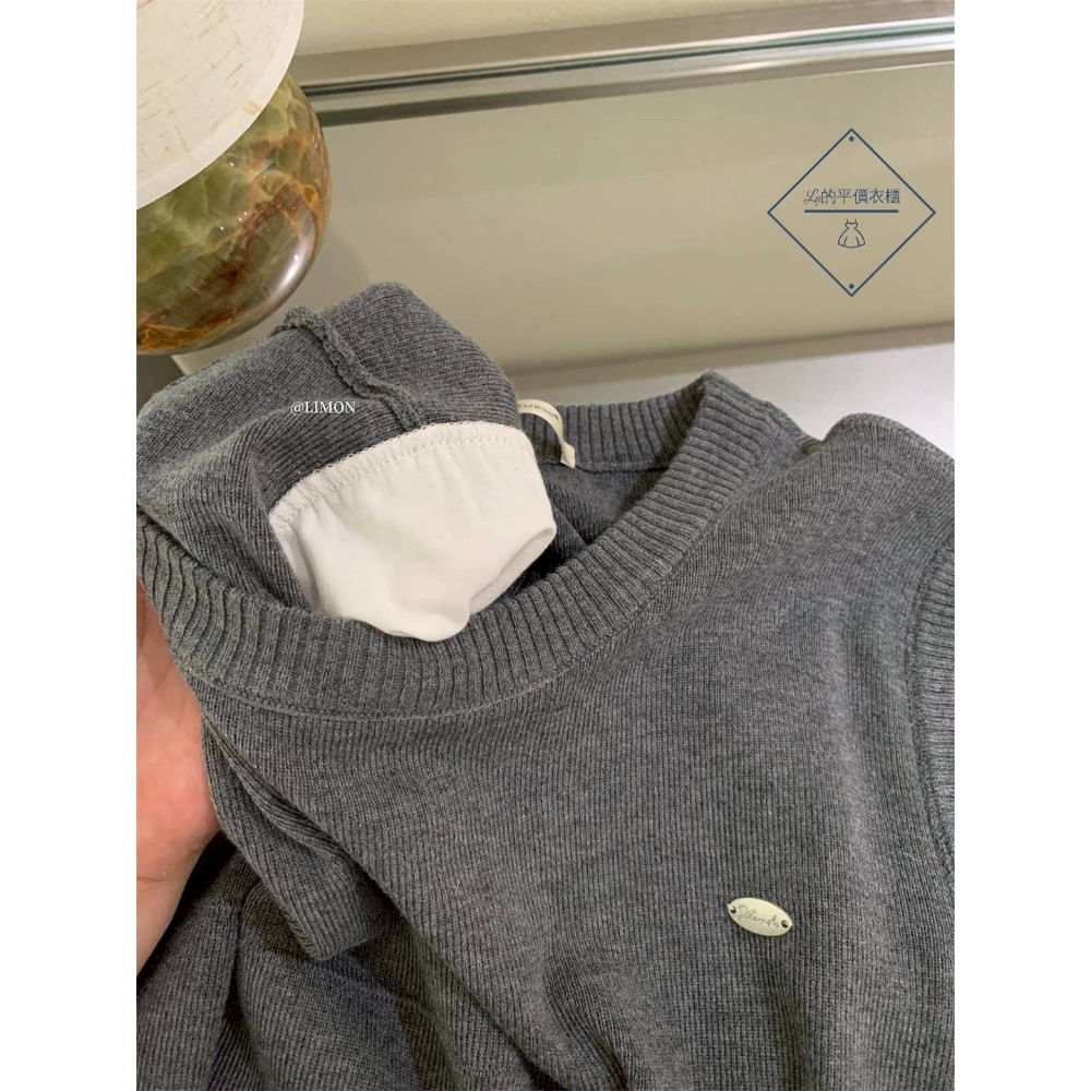 🌿Lu的平價衣櫃🌿🌸現貨A03-03-NM-8317-3✔️韓系減齡學院風細羊毛假兩件拼接針織背心 ( 配小包 )-細節圖7