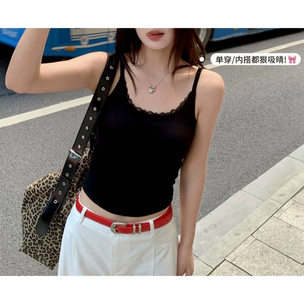 🌿Lu的平價衣櫃🌿🌸現貨8313Ae16✔️秋冬必備‼️微甜性感領蕾絲拼接珍珠絨罩杯背心#小可愛#蕾絲#一體成型-細節圖2