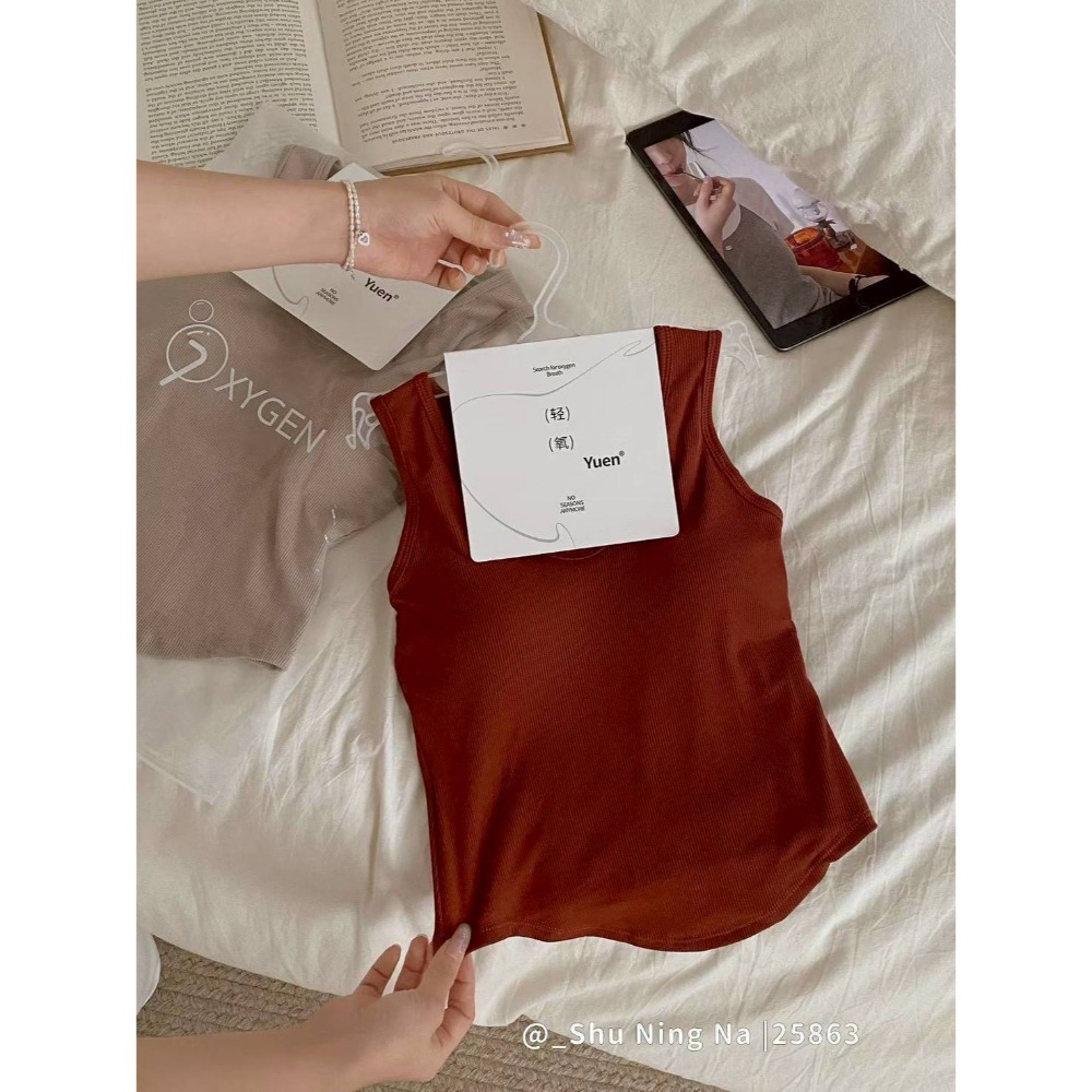 🌿Lu的平價衣櫃🌿🌸現貨Y25863-14✔️韓系百搭V領羊絨美背#小可愛#一體成型#保暖#內搭#胸墊#羊絨-細節圖3