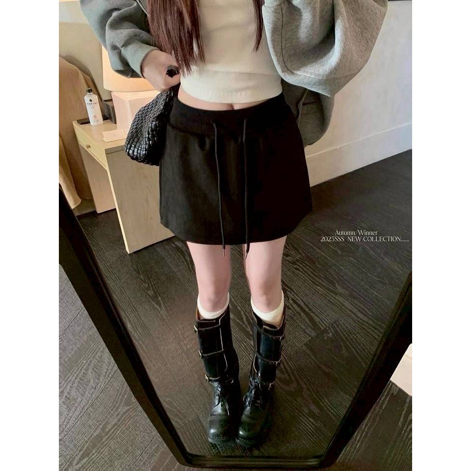🌿Lu的平價衣櫃🌿🌸現貨254u21✔️美式率性爆瘦麂皮絨開岔短褲裙#百搭#帥氣#個性#短裙#麂皮#開衩#性感-細節圖5