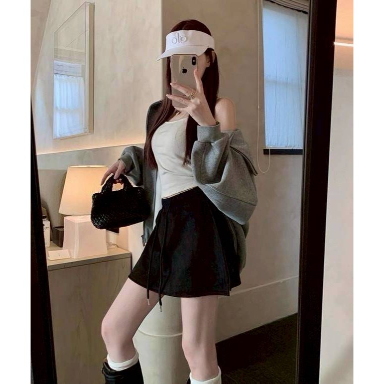 🌿Lu的平價衣櫃🌿🌸現貨254u21✔️美式率性爆瘦麂皮絨開岔短褲裙#百搭#帥氣#個性#短裙#麂皮#開衩#性感-細節圖6