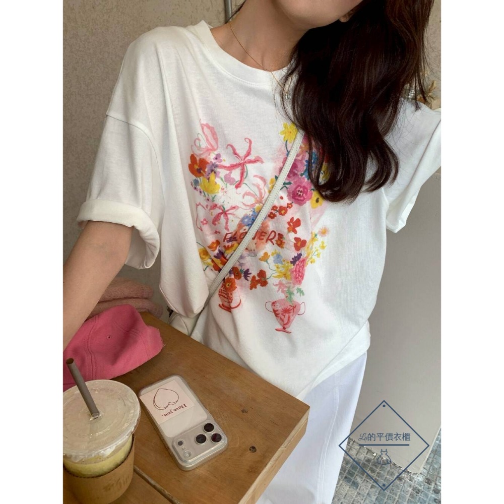 🌿Lu的平價衣櫃🌿🌸現貨03-10135-23✔️韓系質感檸檬家🍋THE LIMON莫奈花園印花寬鬆短袖T-細節圖4