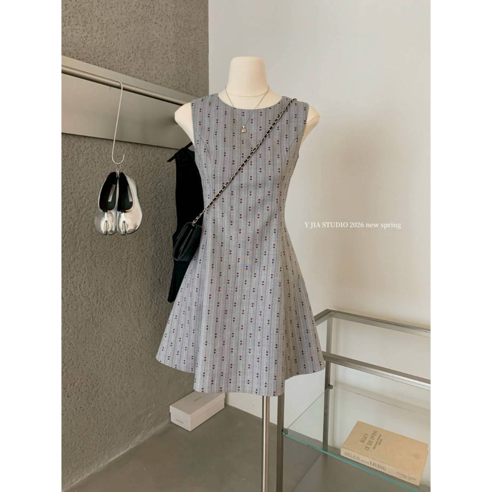 🌿Lu的平價衣櫃🌿🌸現貨3351-38✔️韓系質感家🇰🇷法式氣質小桃心♠A字背心洋#洋裝#短洋-細節圖8