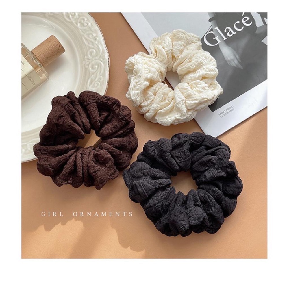 【老闆的娘】高雄現貨 隔日出 芭蕾風奶油緞面大腸圈 法式超仙褶皺泡泡紗大腸圈 泡芙布藝大腸圈 包頭 女生馬尾髮圈 髮飾-細節圖5