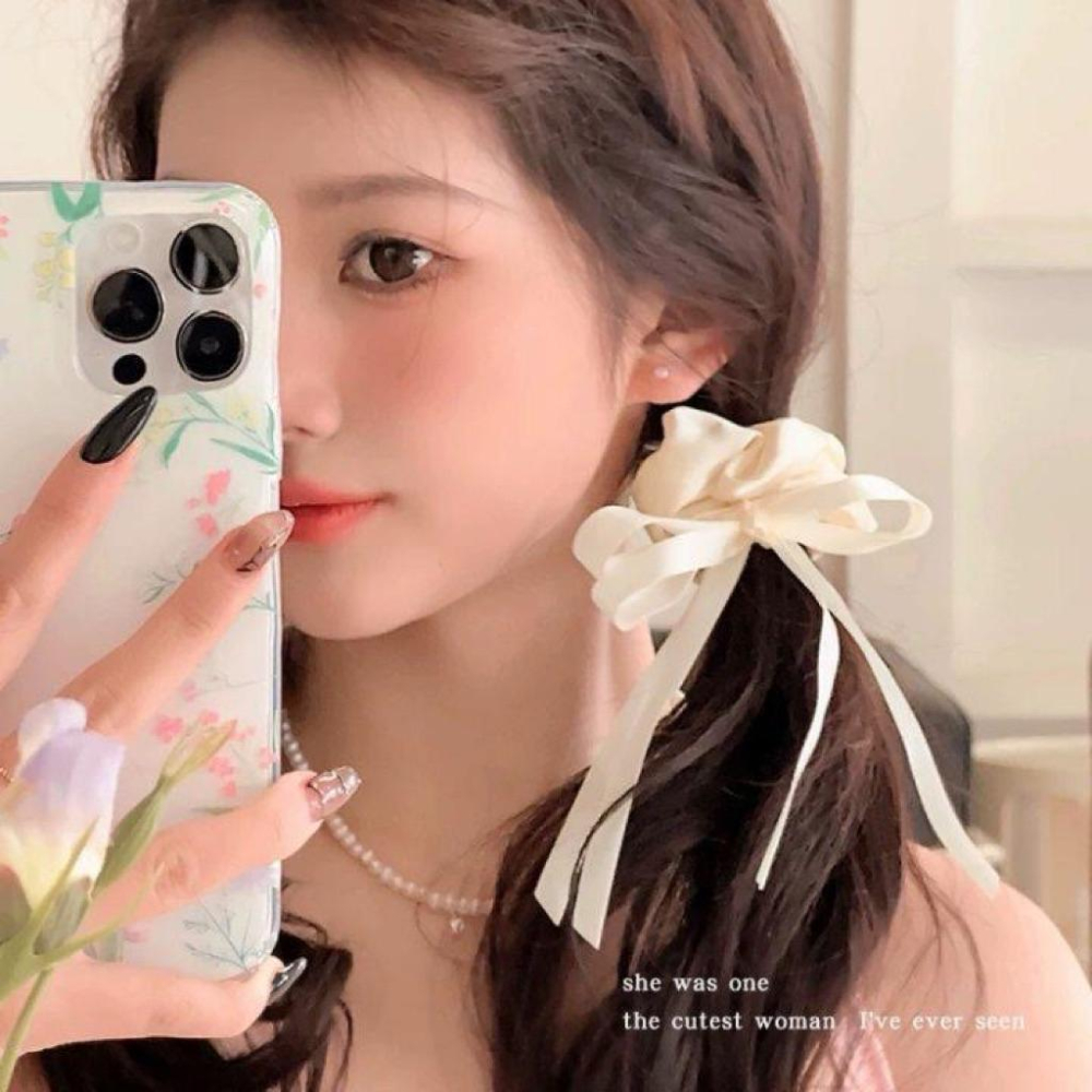 【老闆的娘】高雄現貨 隔日出 小眾溫柔感蝴蝶結大腸圈 氣質緞面絲綢質感髮圈 馬尾髮繩 髮飾 綁帶法式復古風-細節圖3