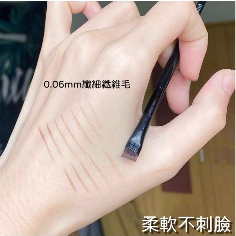 【老闆的娘】高雄現貨 隔日出 極細眼線刷 pony同款刀鋒眼線刷 眉筆 眉刷 精細扁平頭線刷 專業超細化妝刷 臥蠶刷-細節圖6