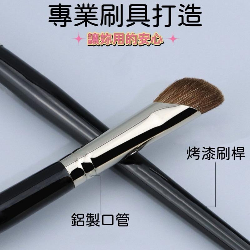 【老闆的娘】高雄現貨 隔日出 小紅書推薦鐮刀鼻影刷子 修容刷 陰影刷側影刷 指腹刷 化妝刷 斜頭陰影刷 柔軟小馬毛刷-細節圖2