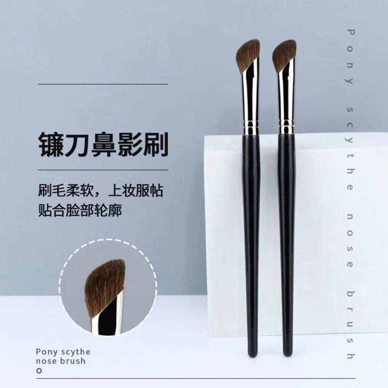 【老闆的娘】高雄現貨 隔日出 小紅書推薦鐮刀鼻影刷子 修容刷 陰影刷側影刷 指腹刷 化妝刷 斜頭陰影刷 柔軟小馬毛刷-細節圖7