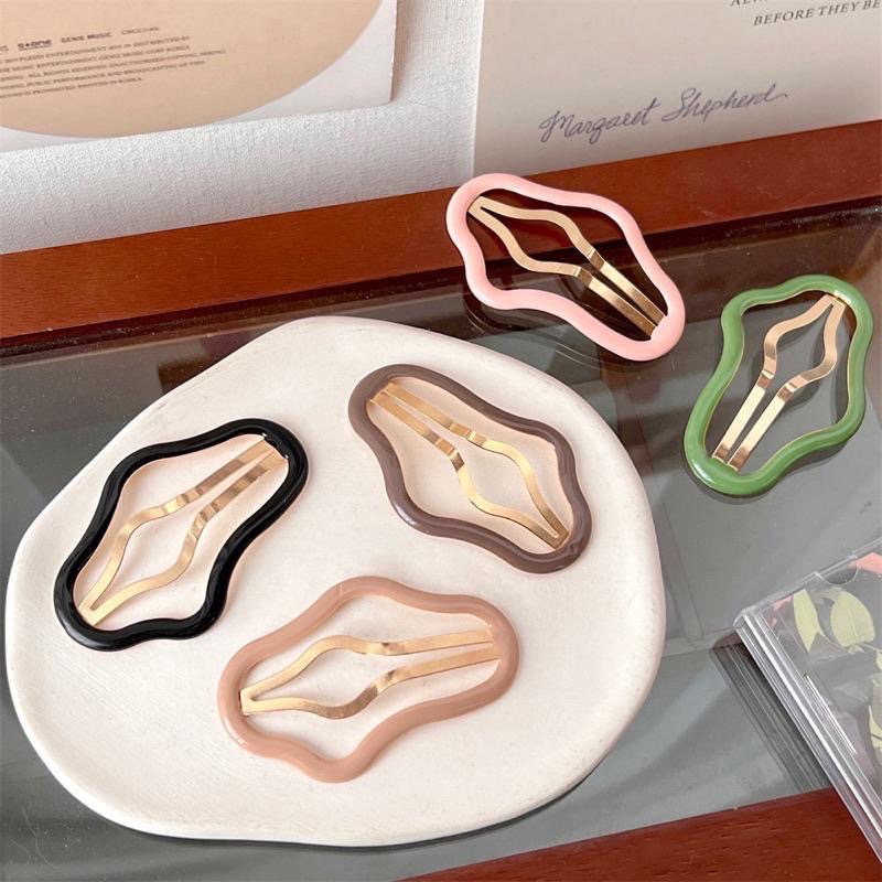 【老闆的娘】高雄現貨 百搭莫蘭迪色油滴雲朵bb髮夾 韓系可愛鏤空雲朵造型髮夾 甜美側邊夾 碎髮夾 瀏海夾 髮飾-細節圖6