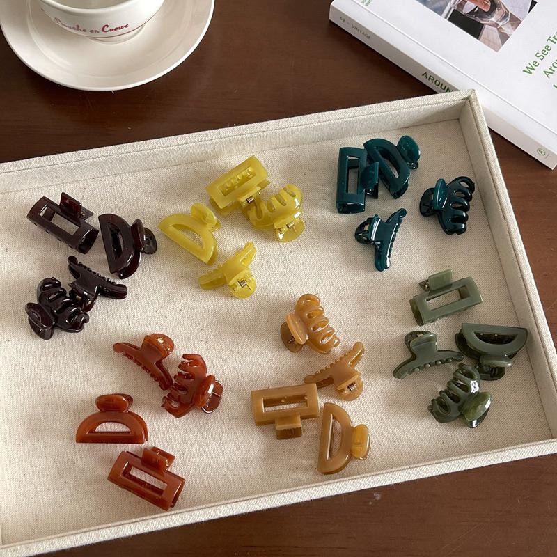 【老闆的娘】高雄現貨 隔日出 多款琥珀色瀏海抓夾 韓系幾何一字夾 頭頂夾 半圓形造型夾 長方髮夾 女生髮夾 髮飾-細節圖4